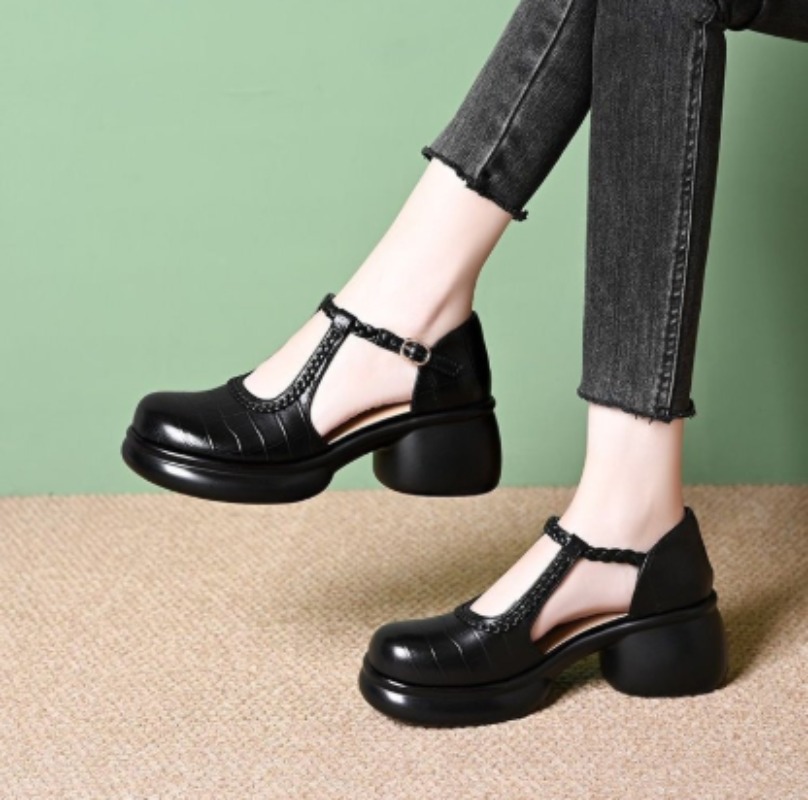 Sandals - Dames zwarte Mary Jane-sandalen met krokodillenprint,