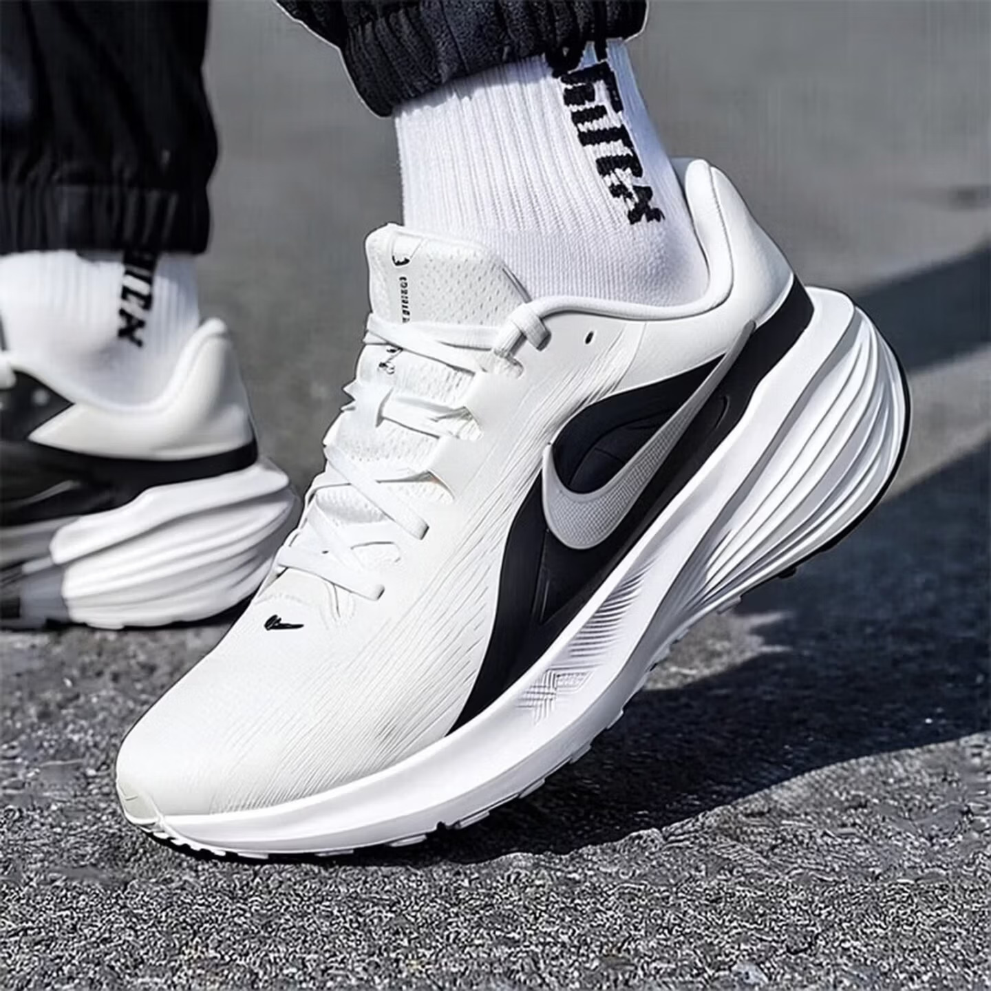 NIKE DOWNSHIFTER 14 Heren Hard - Lightweight Road Running Shoes recensie en prijs